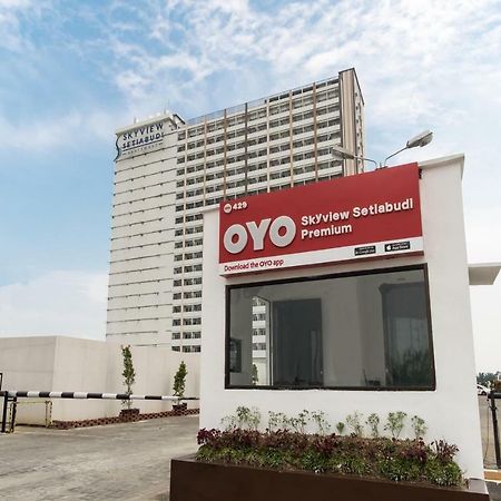 OYO 429 Skyview Setiabudi Premium Medan Zewnętrze zdjęcie